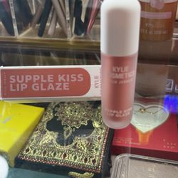 Kylie LipGlaze lipgloss 
