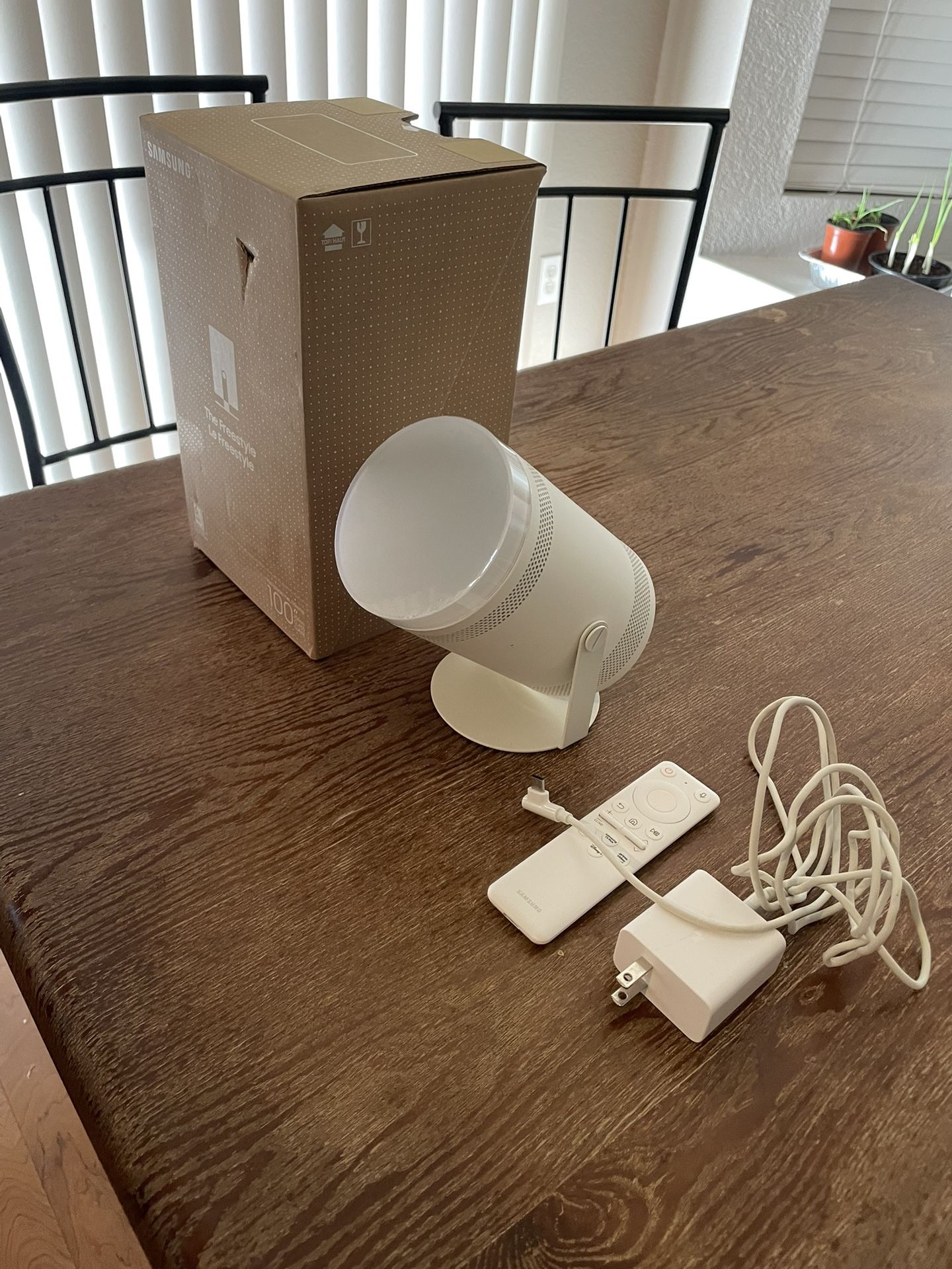 Samsung Freestyle Projector