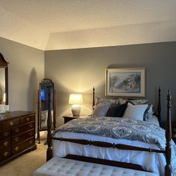 Queen Ann Queen Bedroom Set $300