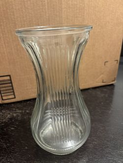Vintage Hoosier Ribbed Glass Pattern Flower Vase