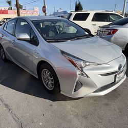 2016 Toyota Prius gas saver 4 cyl   Hybrid  Great