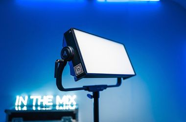 Aputure Nova P600c w/ Rolling Case + Softbox