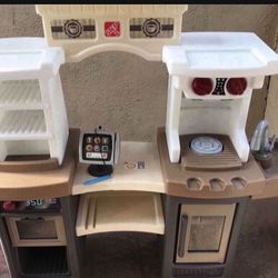 Step2 Kitchen Modern 