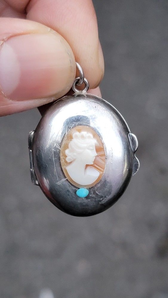 Cameo Locket Sterling Silver