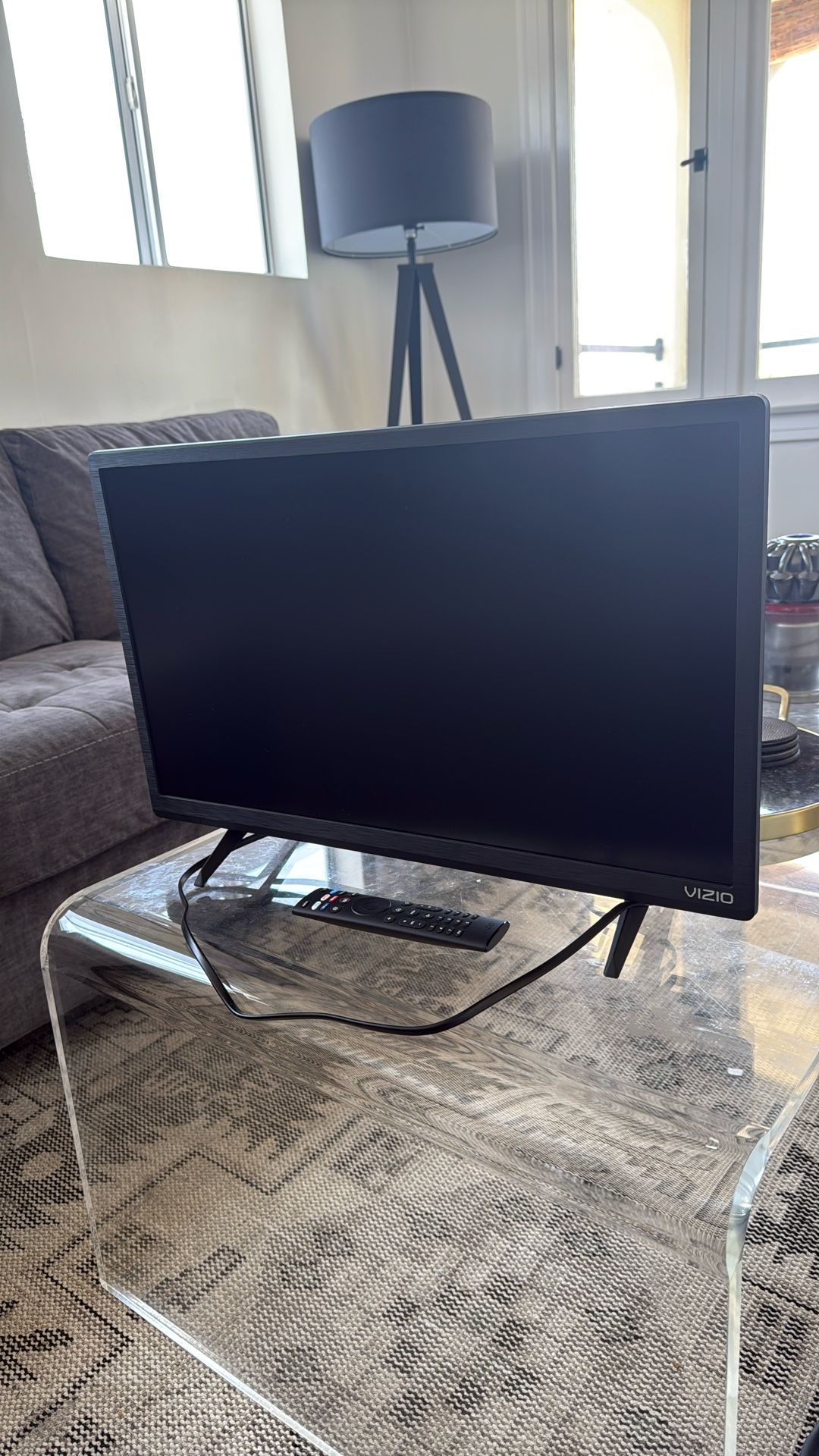 Vizio 24” VIZIO Smart TV