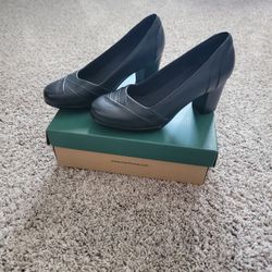 Clarks Dress Heels Size 6