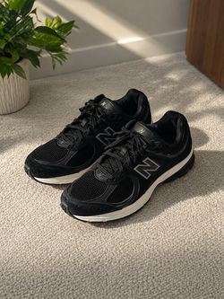 New Balance Black Low-Top Sneakers