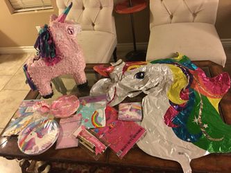 Unicorn party decor