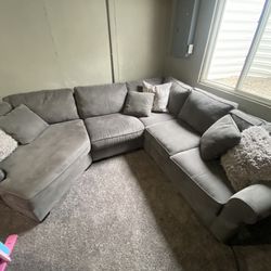 Sectional Couch - Like new!!!