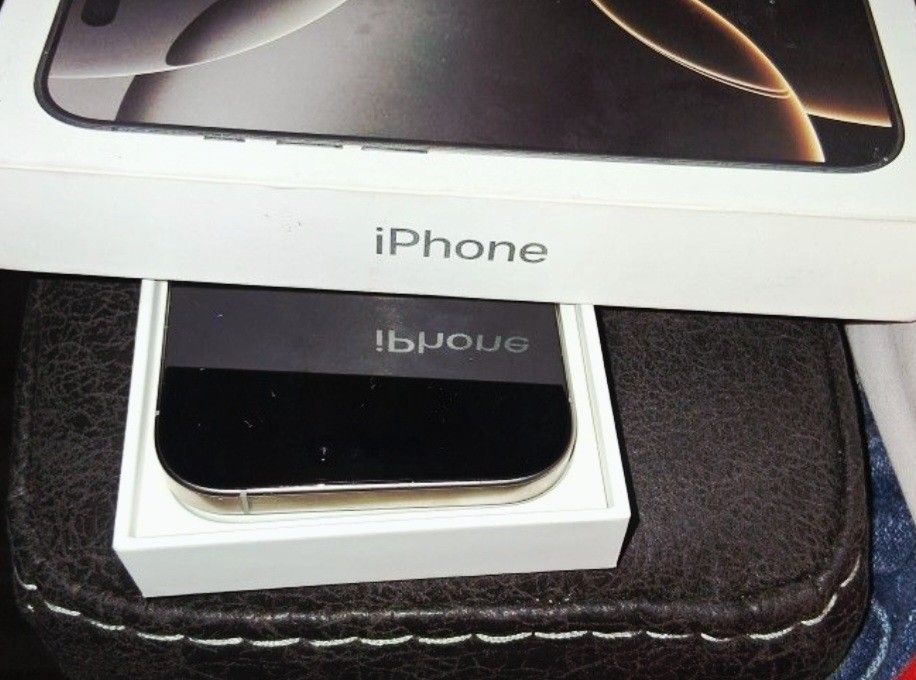 IPHONE 16 PRO OPEN BOX