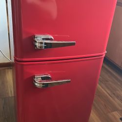 Red Retro Mini Fridge