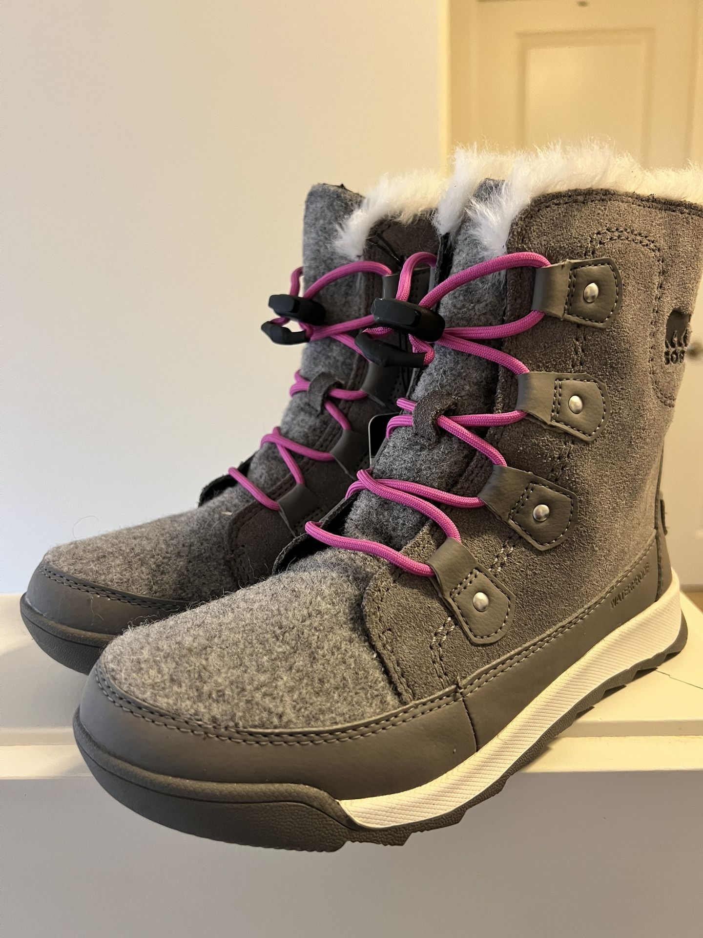 Brand New Sorel Big Girls Size 4 Boots