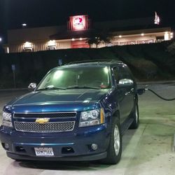 08 Chevy Tahoe 