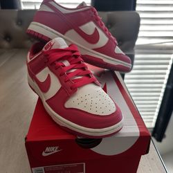 Womens Nike Dunks Low Next Nature Sneakers