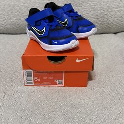 Toddler Nike shoes