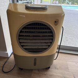 Hessaire MC18M 1300 CFM Low Humidity Evaporative Cooling Fan-Color May Vary
