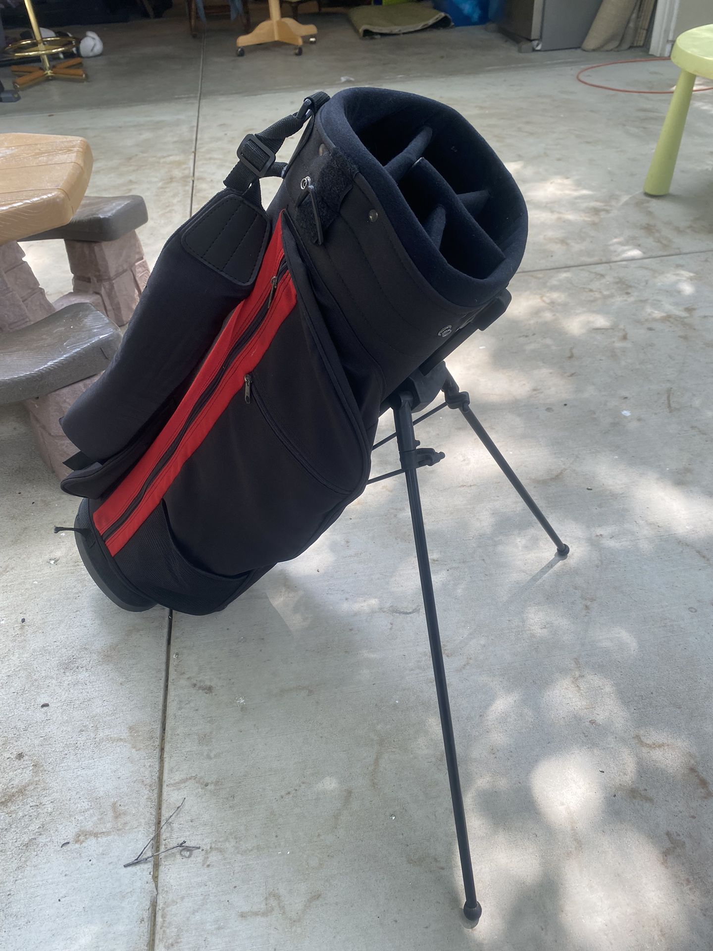 Golf Bag And Mixed Clubs