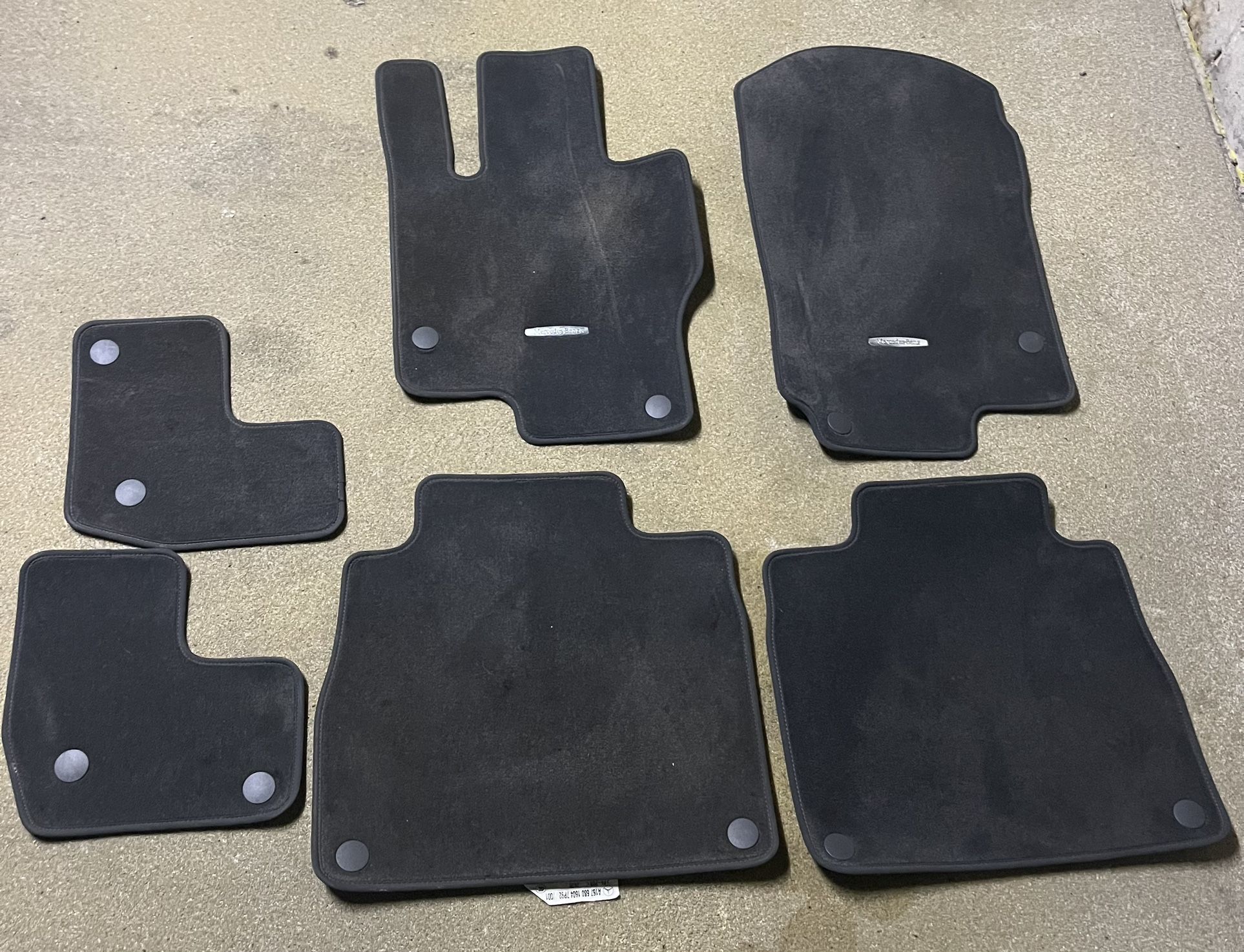 Mercedes Benz floor carpet set, ML-GL