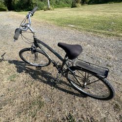 Diamondback Deluxe 8-Speed Bike 