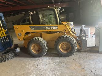 John Deere 332 Skid Steer Loader