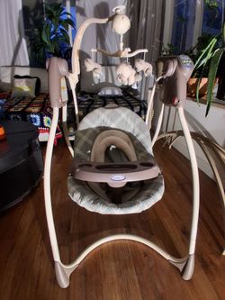 Baby swing graco
