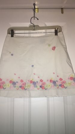 Embroidered mini skirt