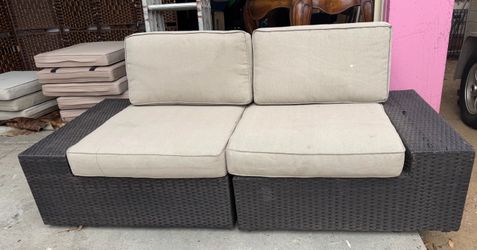 Outdoor Wicker Loveseat with Cushions