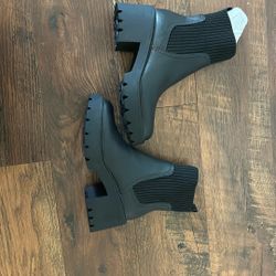 Unused Black Dolce Vita Bootie