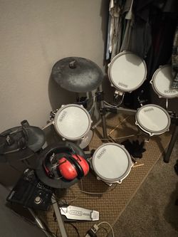Used drum kit