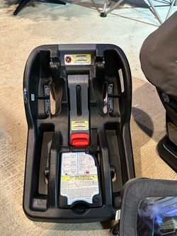 Baby Car seat with extra Base and Mirror