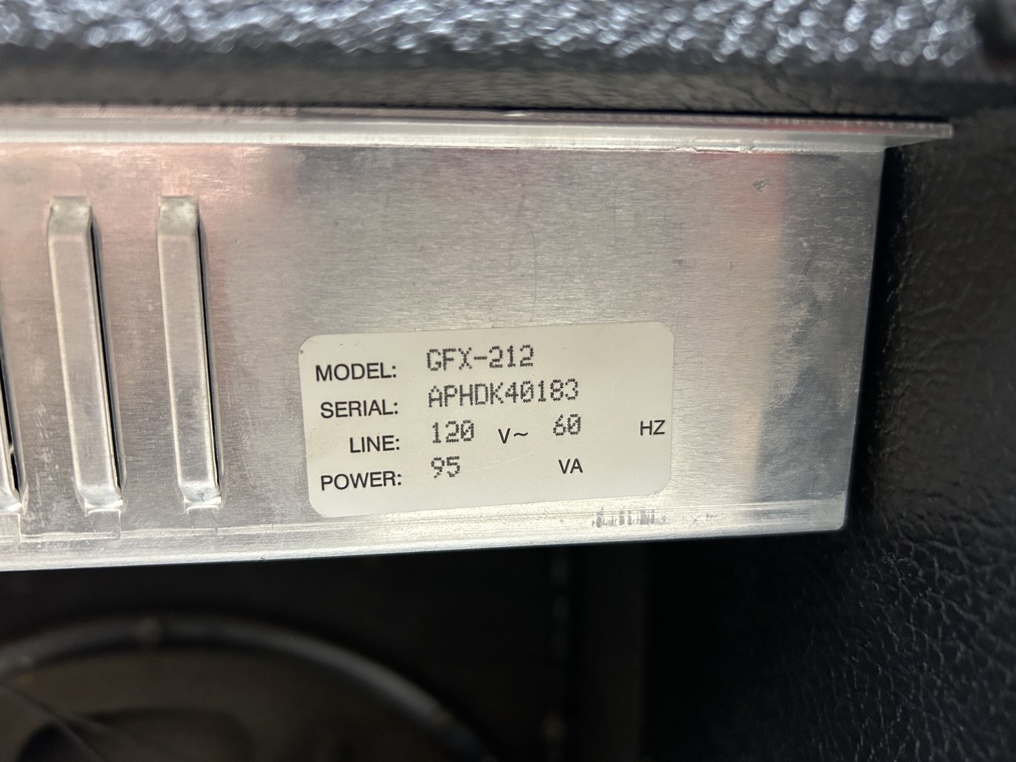 Amp GFX 212 Combo 120 Watts 2 X12”