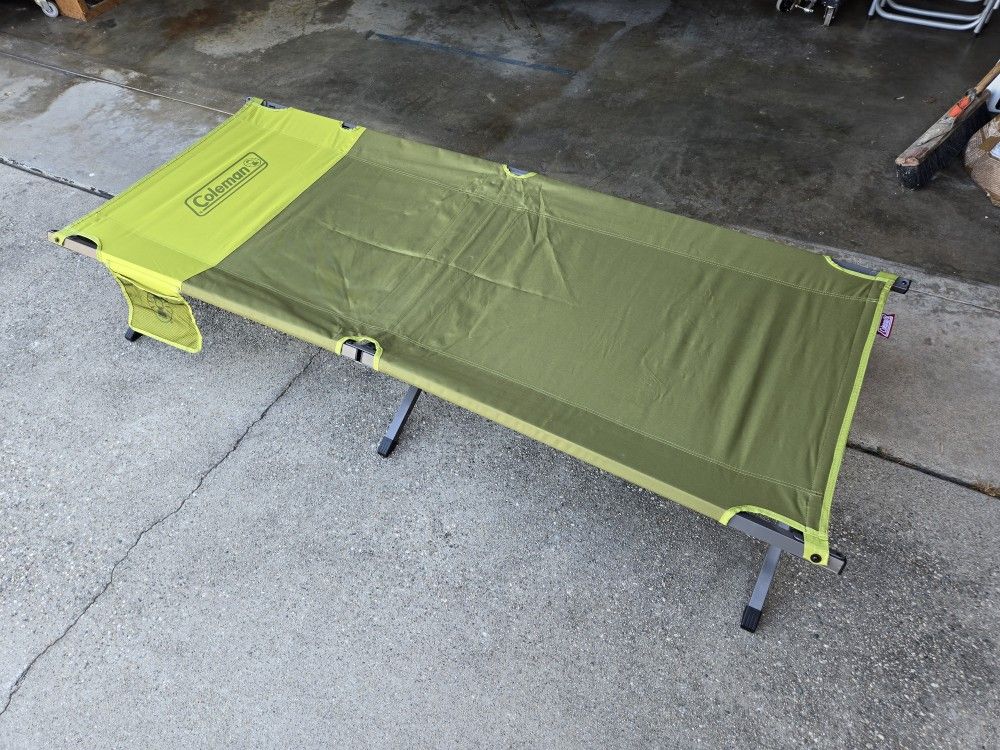 Coleman Trailhead Easy Step Cot 30" Wide!!