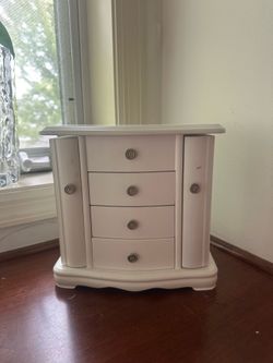 White jewelry chest