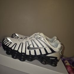 Original Nike Shox in excellent condition. Nike Shox originales en excelente estado 