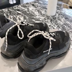 Balenciaga sneakers Size 39 (8.5-9) Women or men 