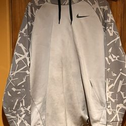 Nike Camo Hoodie 