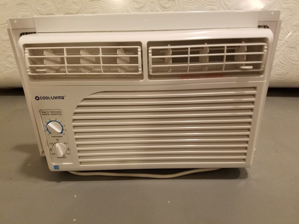 Window bedroom air conditioner. 5000 BTU