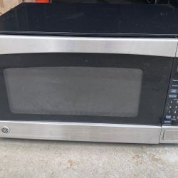 GE 2.0 Cu. Ft. Capacity Countertop Microwave