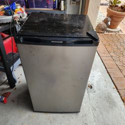 small fridge 