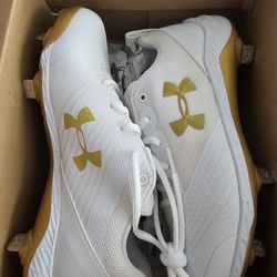 Women's Under Armour Cleats Size 7