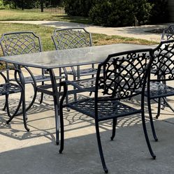 Outdoor patio Table And Chairs
