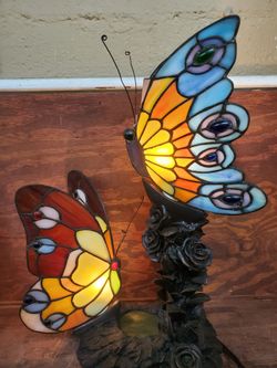 Stained glass double butterfly 17" tall lamp