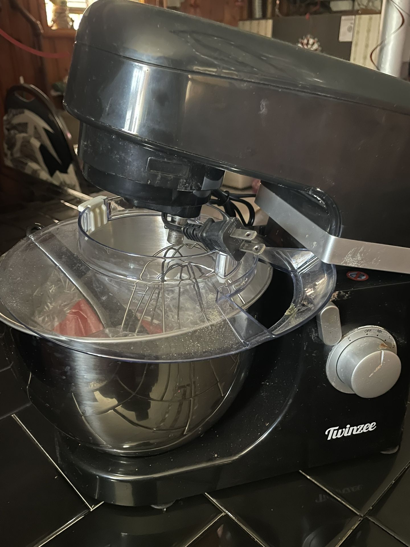 First Come first serve - Twinzee Mixer For sale
