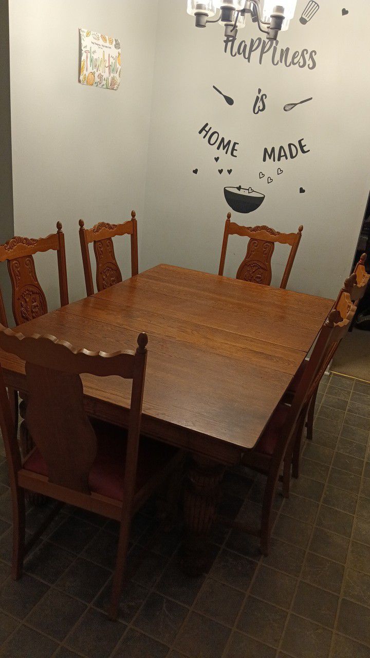 Dinner Table With  6 chairs (Read Description 