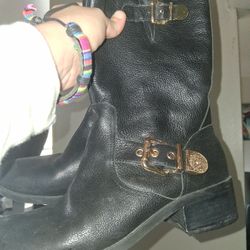 Boots size 8 Women's