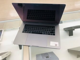 MacBook Pro 2018 16gb ram 512gb ssd