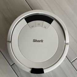 Shark ION Robot Vacuum AV752