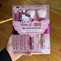Hello Kitty Makeup Brush Set 
