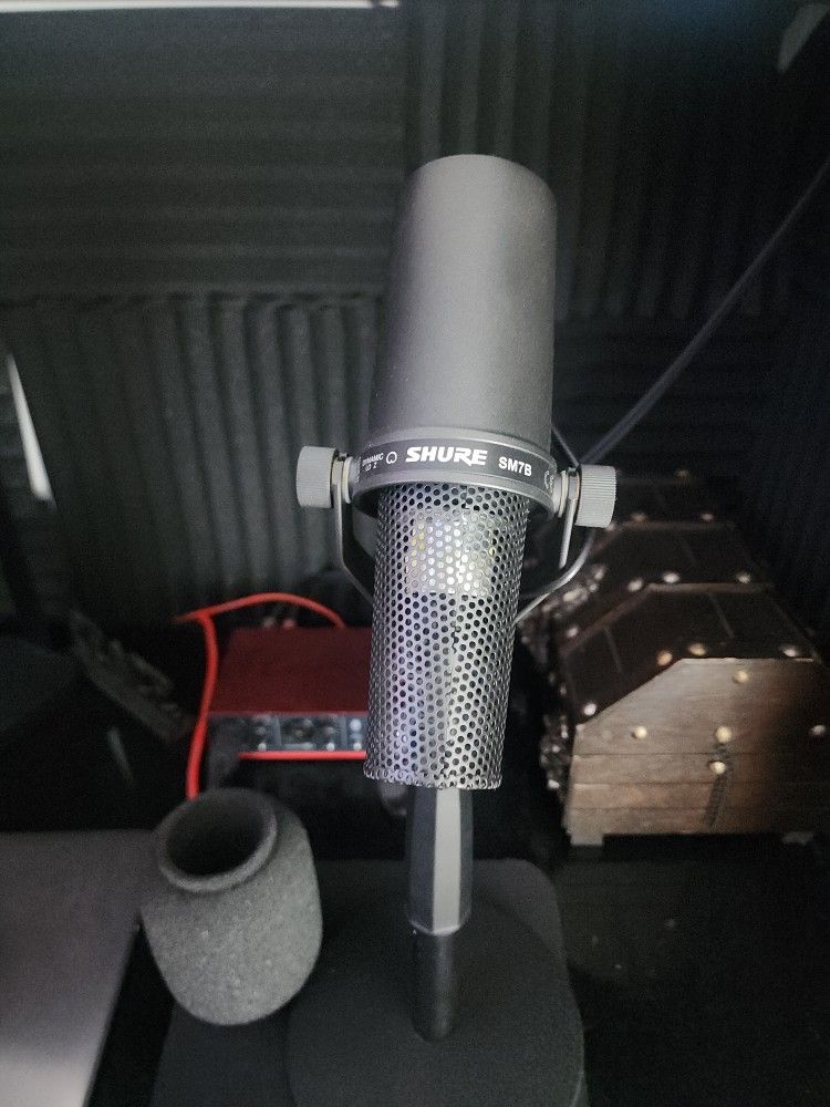 SHURE MIC SM7B