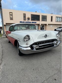 1955 Oldsmobile 98 holiday